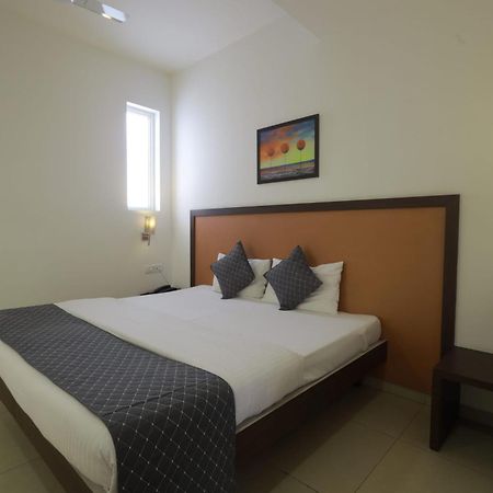 Ixora Suites Bangalore Dış mekan fotoğraf