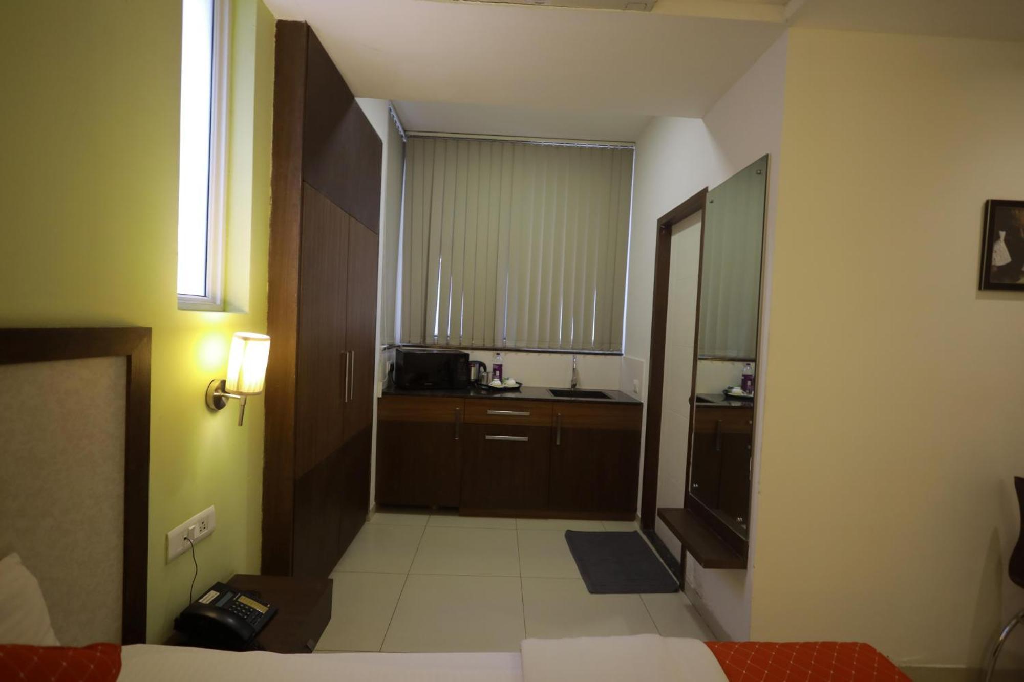 Ixora Suites Bangalore Dış mekan fotoğraf