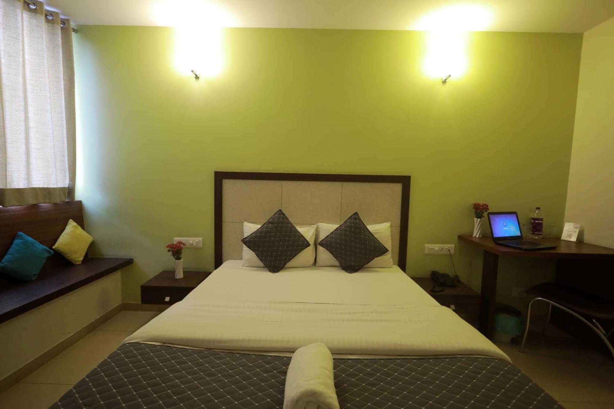 Ixora Suites Bangalore Dış mekan fotoğraf