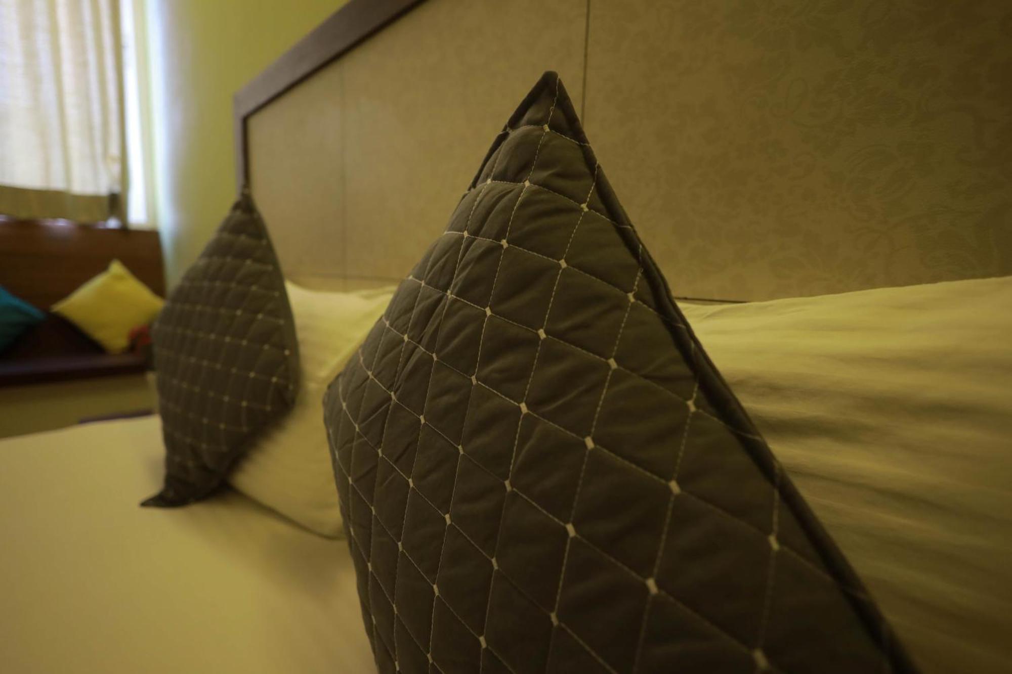 Ixora Suites Bangalore Dış mekan fotoğraf