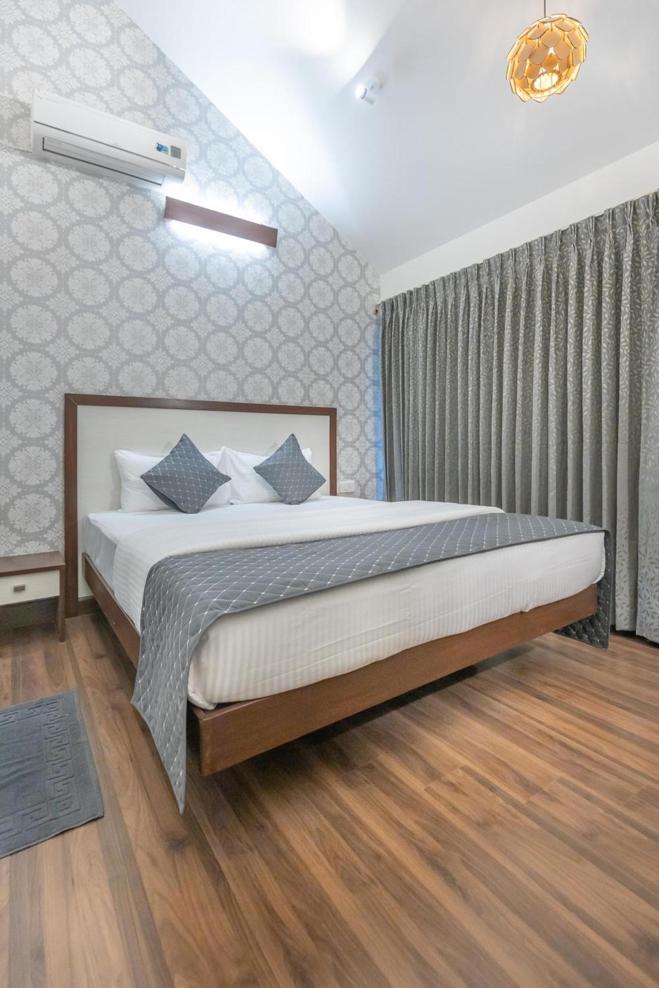 Ixora Suites Bangalore Dış mekan fotoğraf