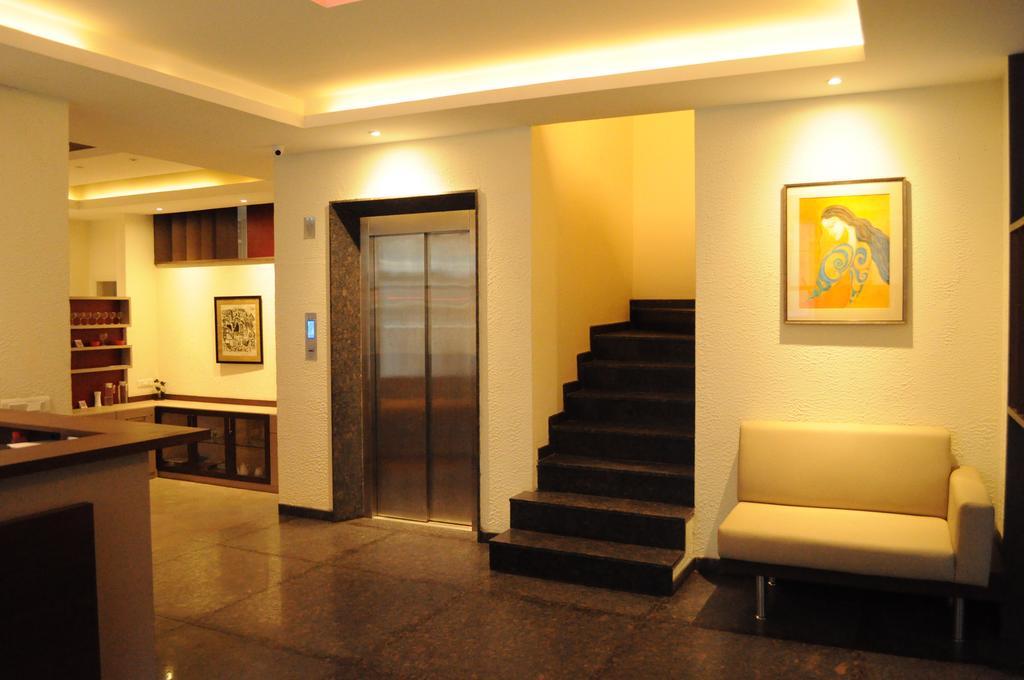 Ixora Suites Bangalore Dış mekan fotoğraf